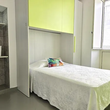 Starview - Comfy By The Center 3* Vico Equense