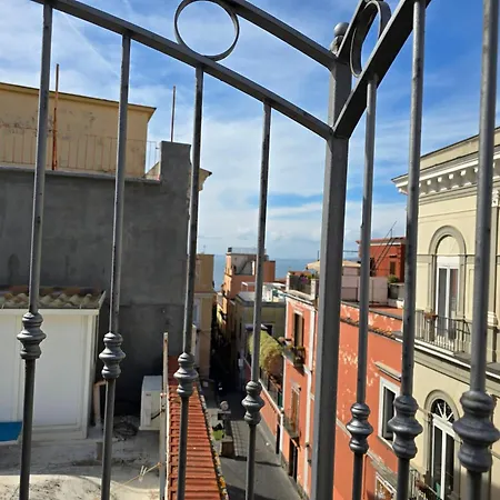 Starview - Comfy By The Center Bed & Breakfast