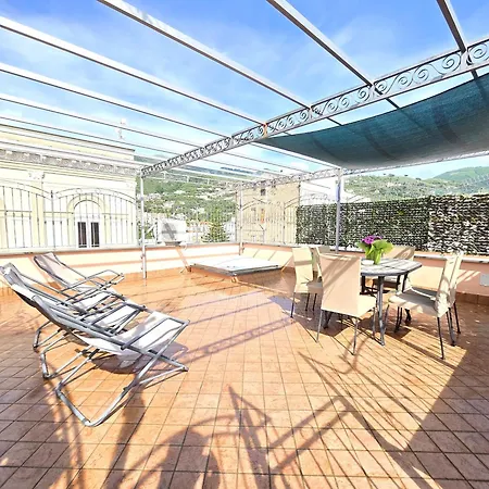 Starview - Comfy By The Center Bed & Breakfast