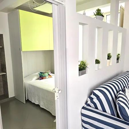 Starview - Comfy By The Center 3* Vico Equense