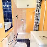 Starview - Comfy By The Center 3*