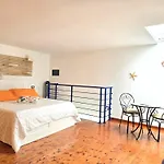 Starview - Comfy By The Center Bed & Breakfast 3*