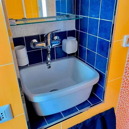 Starview Apartment - Comfy Apt By The Center Vico Equense