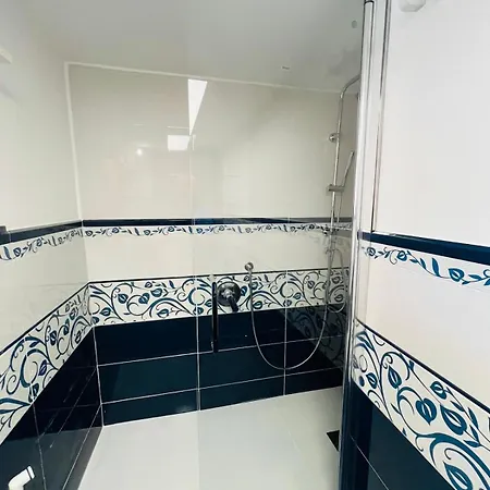 Starview Apartment - Comfy Apt By The Center *