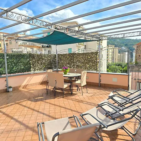 Starview Apartment - Comfy Apt By The Center Bed & Breakfast Vico Equense