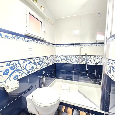 Bed & Breakfast Starview Apartment - Comfy Apt By The Center Vico Equense