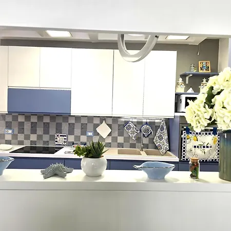 Starview Apartment - Comfy Apt By The Center Bed & Breakfast