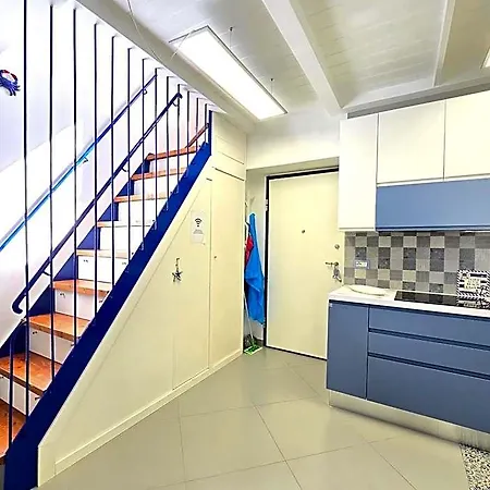 Starview - Comfy By The Center 3* Vico Equense