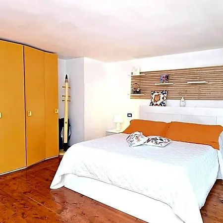 Starview - Comfy By The Center Bed & Breakfast 3*