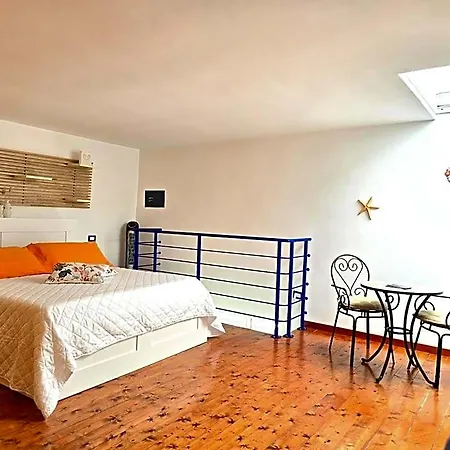 Starview - Comfy By The Center Bed & Breakfast Vico Equense