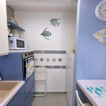Starview - Comfy By The Center 3* Vico Equense