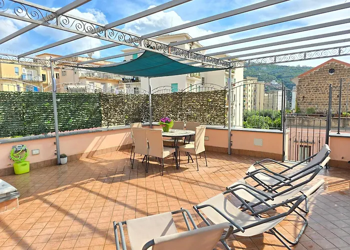 Starview - Comfy By The Center Bed & Breakfast Vico Equense